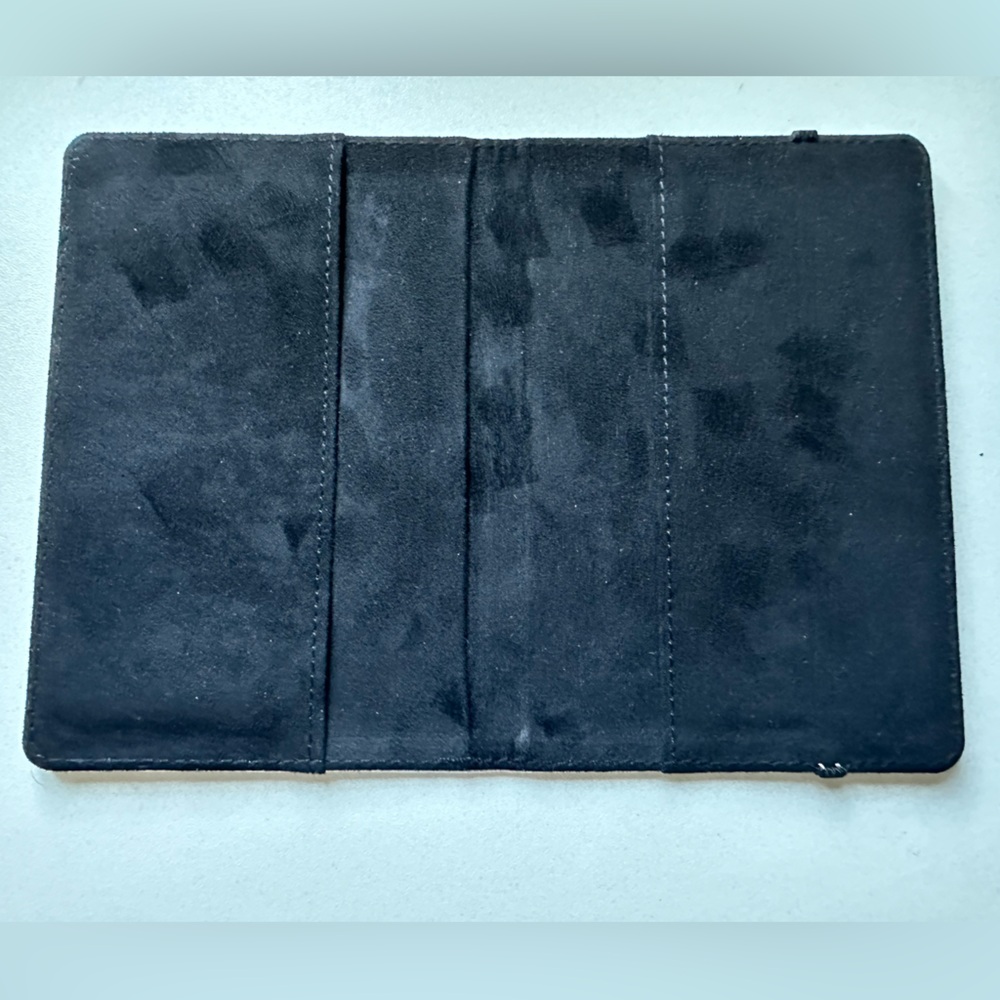 Serengetee Passport Cover - Picture 3 of 3